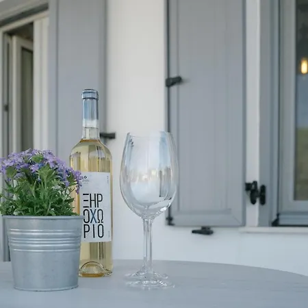 Indigo Hotel apartamentowy Livadi (Serifos)