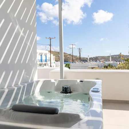 Indigo Livadi (Serifos)