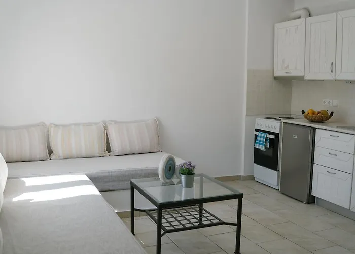 Indigo 3* Livadi (Serifos)