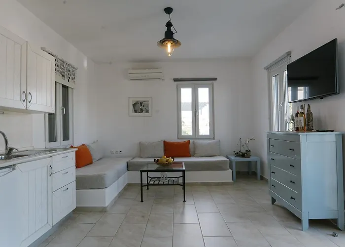 Indigo 3* Livadi (Serifos)