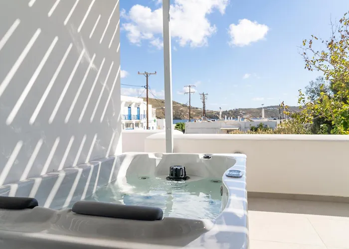 Indigo Livadi (Serifos)